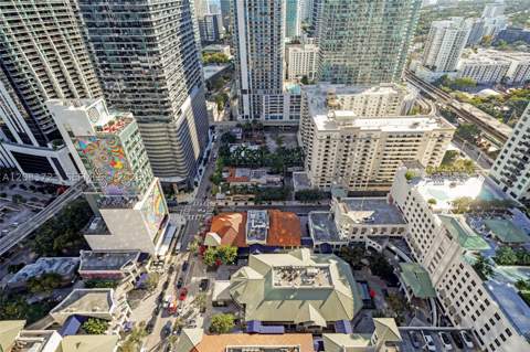 45 SW 9th St 3405, Miami FL - photo 15 of 32
