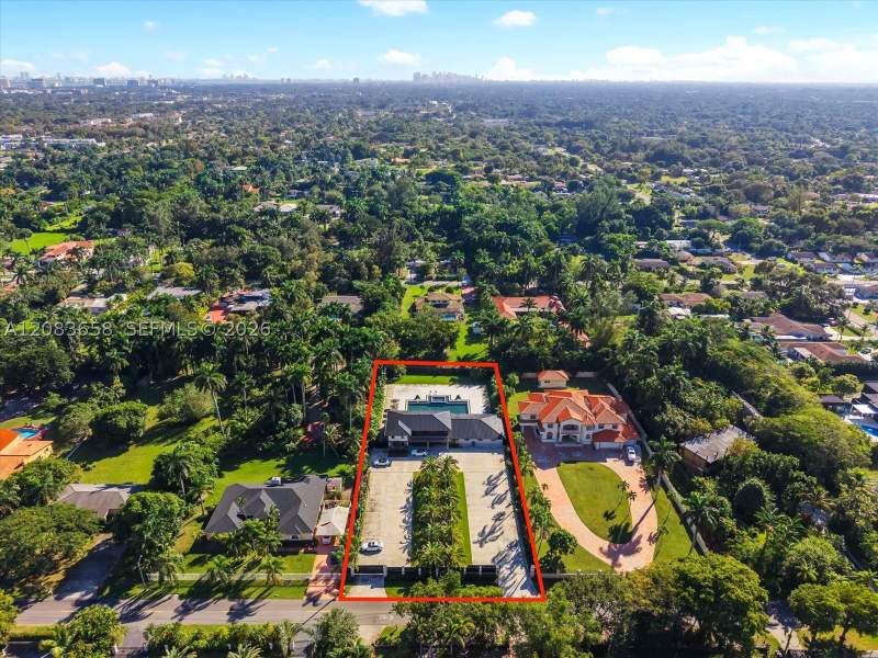 6 bedroom SingleFamilyResidence at 280 NE 156th St, Bisc Gardens Sec A, Miami — photo 4