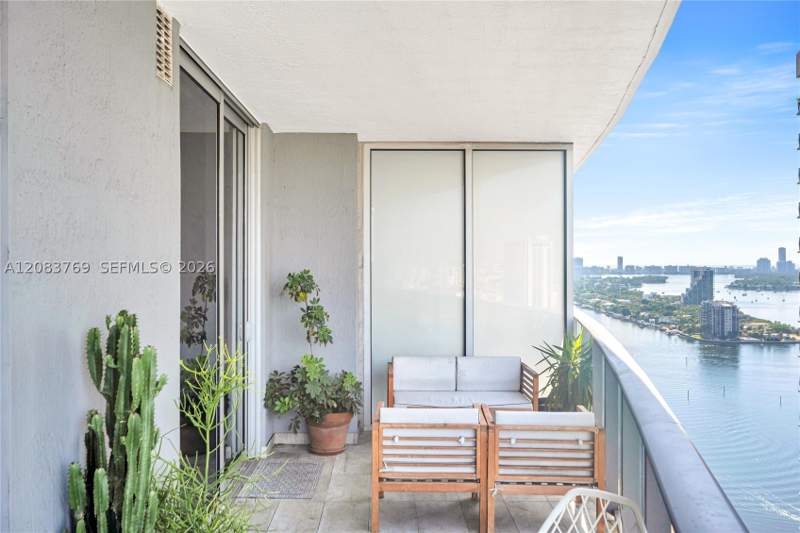 1 bedroom Condominium at 488 NE 18th St 2902, Aria On The Bay Condo, Miami — photo 3