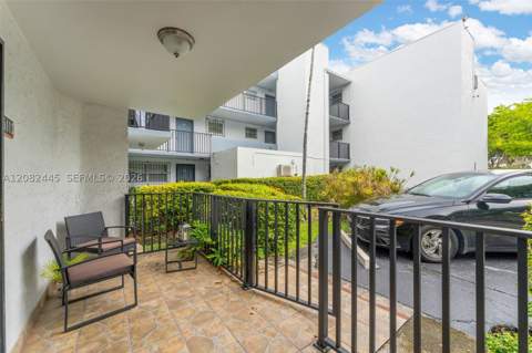 2496 SW 17th Ave 5113, Miami FL - photo 14 of 29