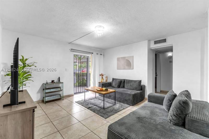 2 bedroom Condominium at 2496 SW 17th Ave 5113, Grove Gardens Condo, Miami — photo 5