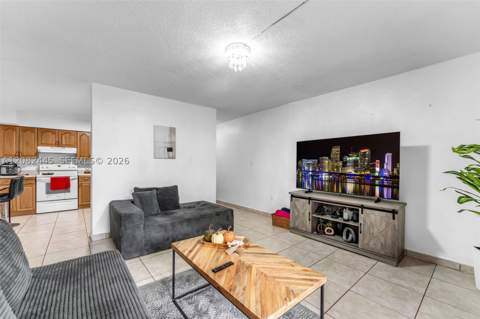 2496 SW 17th Ave 5113, Miami FL - photo 6 of 29