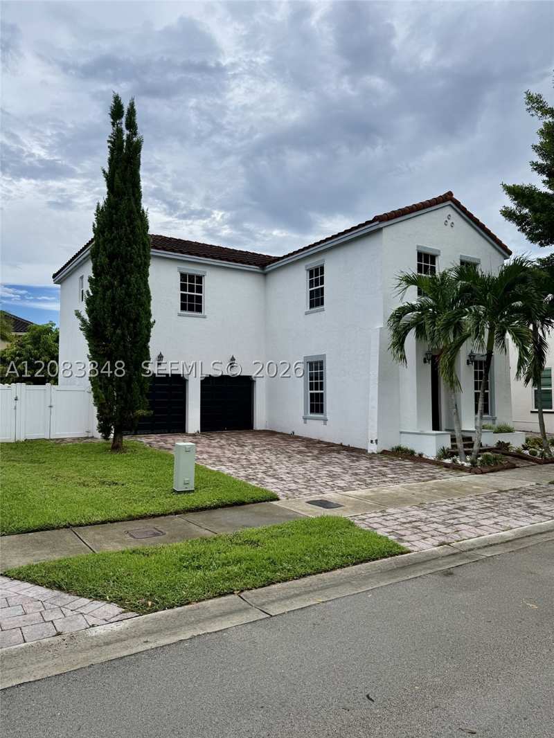 4 bedroom SingleFamilyResidence at 17081 SW 94th Way, Kendall Commons Residenti, Miami — photo 1