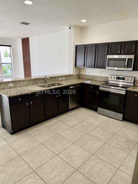 17081 SW 94th Way, Miami FL - photo 10 of 34