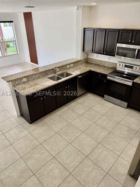 17081 SW 94th Way, Miami FL - photo 8 of 34