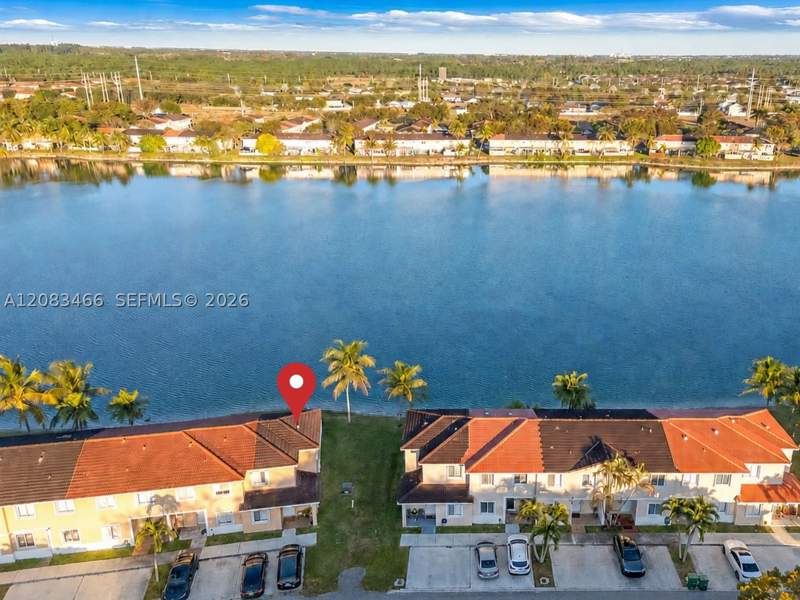 3 bedroom Townhouse at 17479 SW 140th Ct, Weitzer Serena Lakes Town, Miami — photo 2