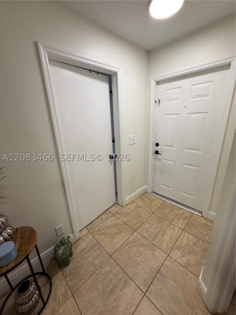 17479 SW 140th Ct, Miami FL - photo 7 of 39