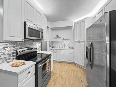 10700 NW 66th St 513, Doral FL - photo 13 of 98