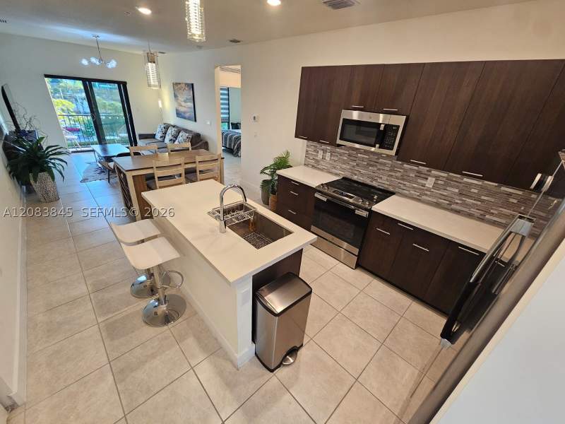 3 bedroom Condominium at 8301 NW 41st St B-402, Downtown Doral South Phas, Doral — photo 2