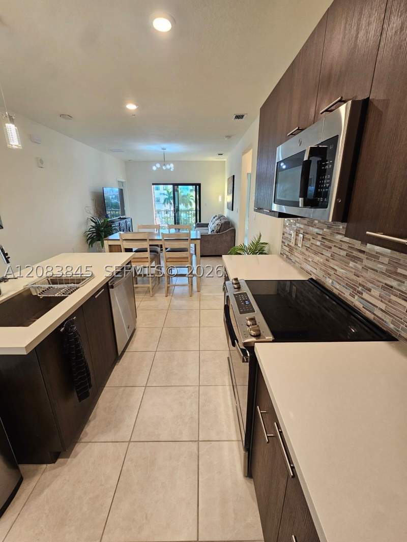 3 bedroom Condominium at 8301 NW 41st St B-402, Downtown Doral South Phas, Doral — photo 5