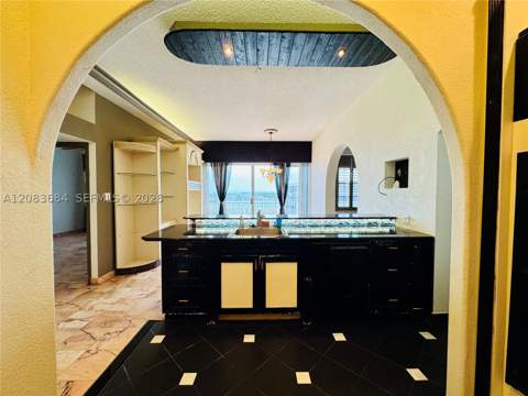 18071 Biscayne Blvd Ph03 & Ph04, Aventura FL - photo 17 of 63