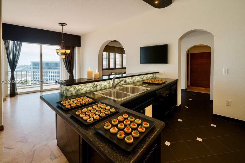3 bedroom Condominium at 18071 Biscayne Blvd Ph03 & Ph04, Del Prado, Aventura — photo 2