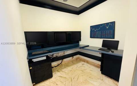 18071 Biscayne Blvd Ph04 & Ph03, Aventura FL - photo 11 of 26