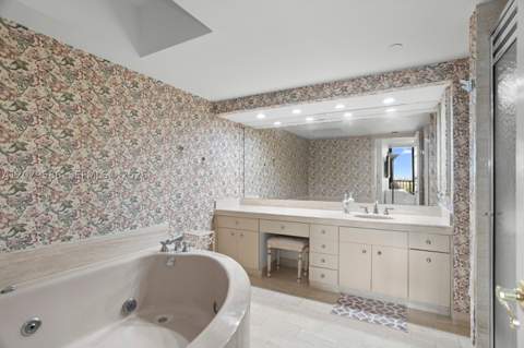 19667 W Turnberry Way 15-G, Aventura FL - photo 15 of 21