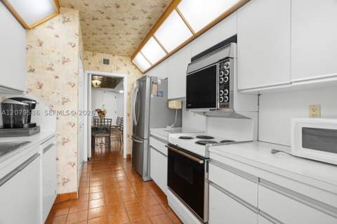 19667 W Turnberry Way 15-G, Aventura FL - photo 8 of 21