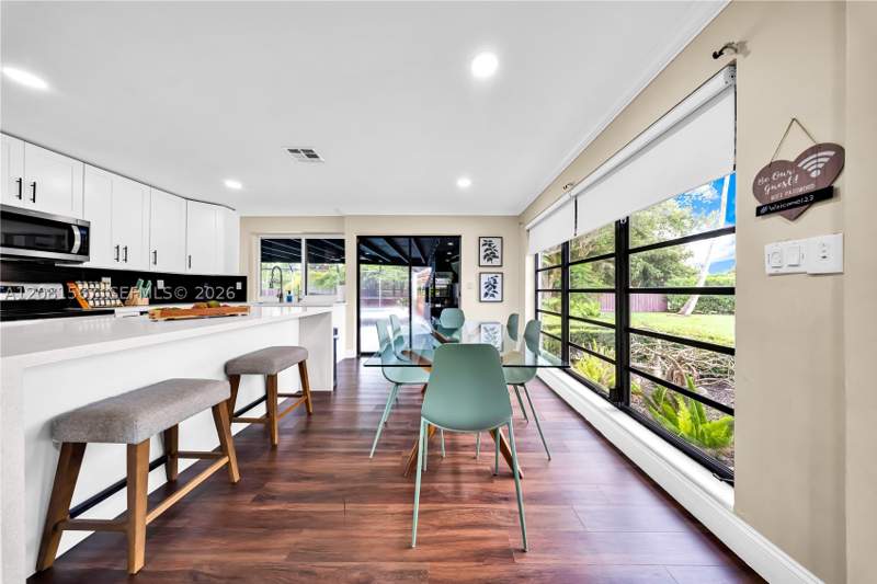 3 bedroom SingleFamilyResidence at 10275 SW 112th St, Coletown Acres, Miami — photo 2