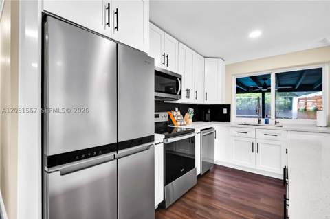 10275 SW 112th St, Miami FL - photo 8 of 68