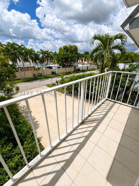 11221 SW 33rd Cir Pl, Miami FL - photo 11 of 15