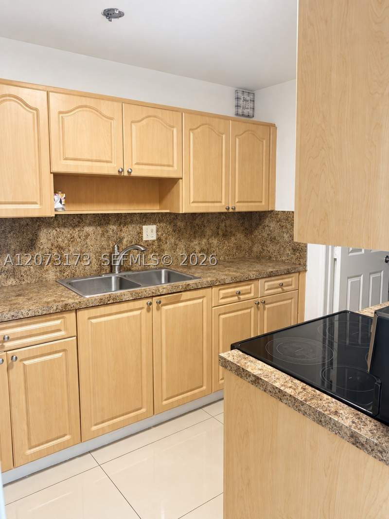 3 bedroom Townhouse at 11221 SW 33rd Cir Pl, Karlan Townhouses Sub, Miami — photo 3