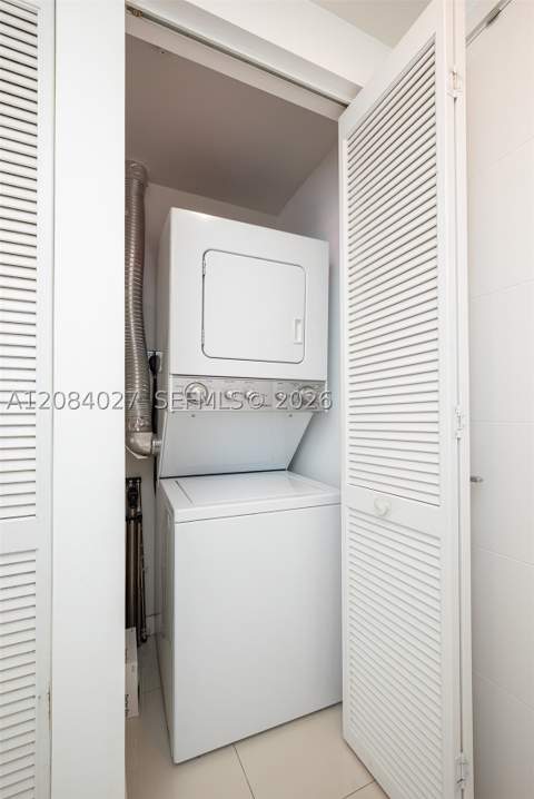 7825 NW 107th Ave 507, Doral FL - photo 15 of 32
