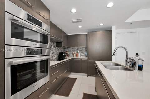 7825 NW 107th Ave 507, Doral FL - photo 6 of 32