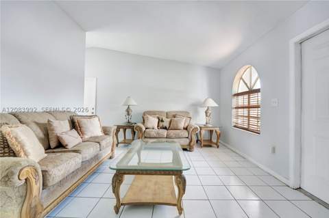 15421 SW 177th Ter, Miami FL - photo 6 of 22