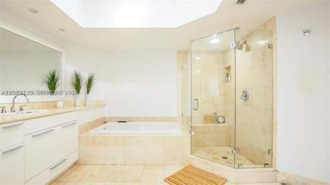 21055 Yacht Club Dr 510, Aventura FL - photo 13 of 30
