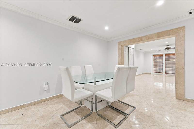 5 bedroom SingleFamilyResidence at 13390 SW 46th Ter, San Sebastian Unit No 5, Miami — photo 5