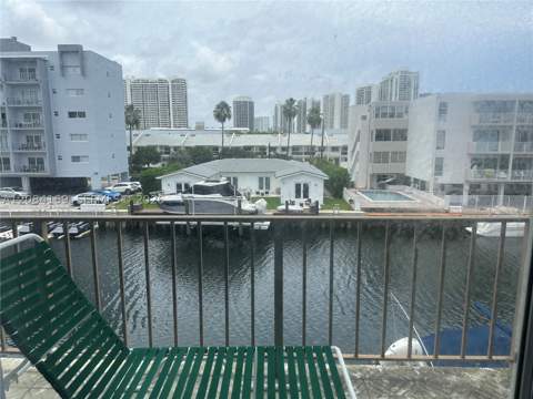 3665 NE 167th St 307, North Miami Beach FL - photo 23 of 23