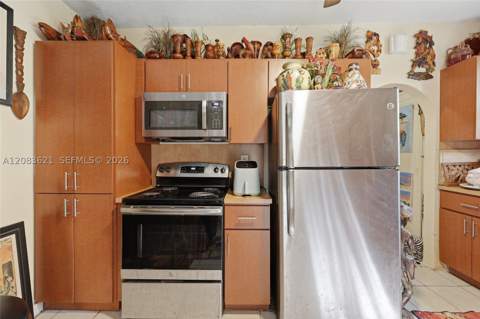 84 NW 47th St, Miami FL - photo 12 of 37