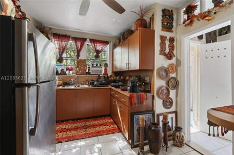 84 NW 47th St, Miami FL - photo 8 of 37
