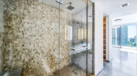 68 SE 6th St 1605, Miami FL - photo 22 of 29