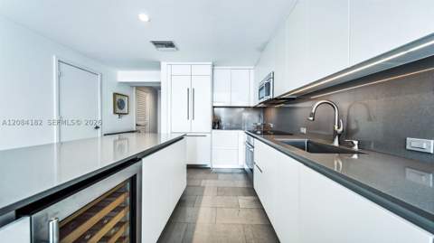68 SE 6th St 1605, Miami FL - photo 8 of 29