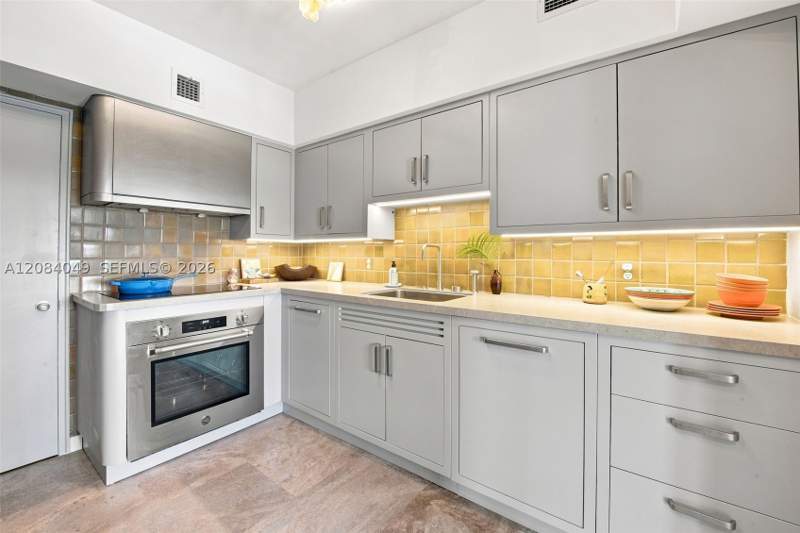 1 bedroom Condominium at 16 Island Ave 4E, Belle Towers Condo, Miami Beach — photo 4
