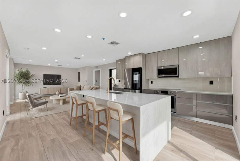 3 bedroom Townhouse at 11 NE 51 A, Railway Shops Addn, Miami — photo 4
