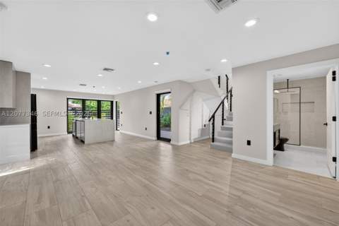 11 NE 51 A, Miami FL - photo 7 of 39