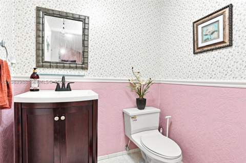 18209 NW 61st Ct, Hialeah FL - photo 13 of 45