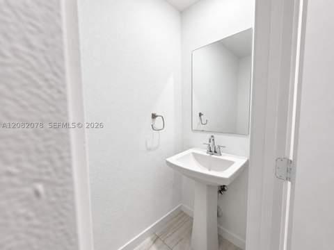 2419 SE 11th St, Homestead FL - photo 13 of 35