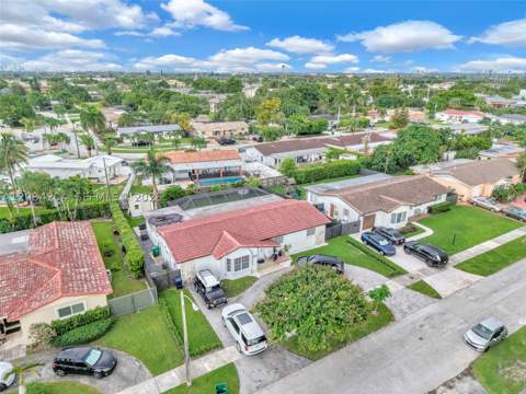 2211 SW 98th Pl, Miami FL - photo 14 of 68