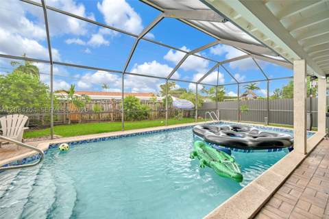 2211 SW 98th Pl, Miami FL - photo 18 of 68