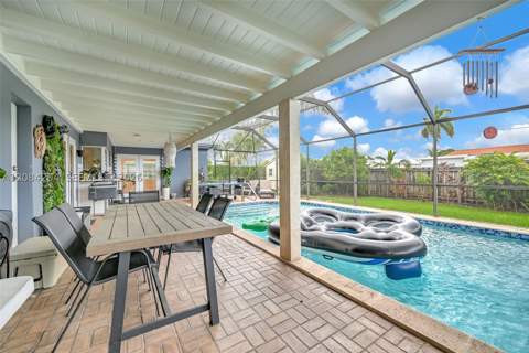 2211 SW 98th Pl, Miami FL - photo 19 of 68