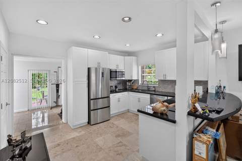 1590 NE 110th St, Miami FL - photo 7 of 39
