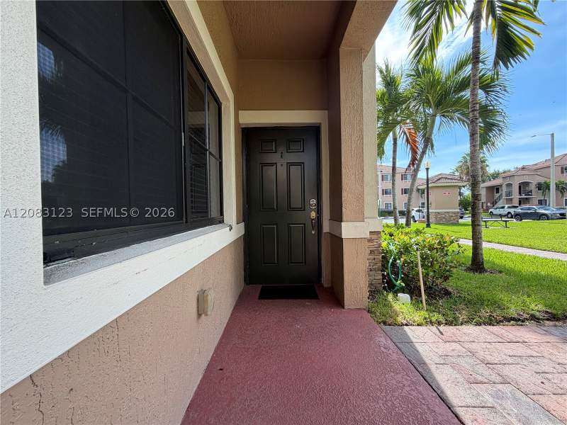 3 bedroom Villa at 22411 SW 88th Pl 6-26, The Courts At Bayshore I, Cutler Bay — photo 2
