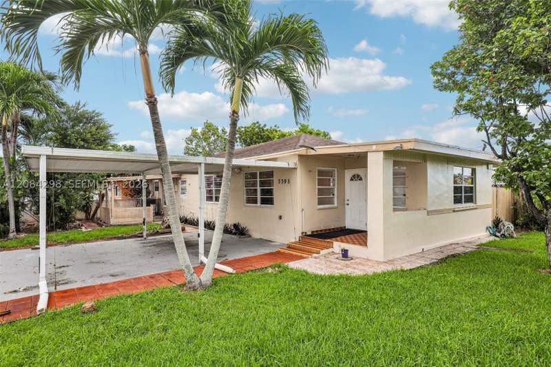 3 bedroom SingleFamilyResidence at 3395 SW 88th Pl, Bird Road Highlands, Miami — photo 2