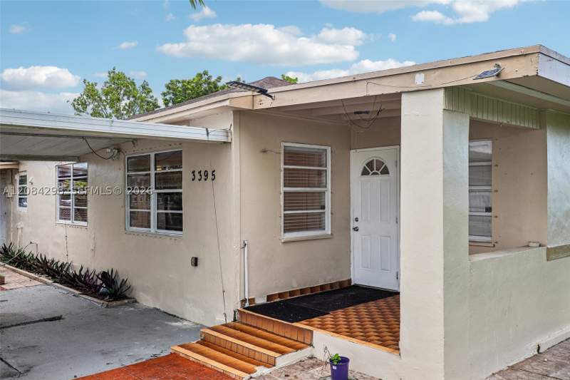 3 bedroom SingleFamilyResidence at 3395 SW 88th Pl, Bird Road Highlands, Miami — photo 3