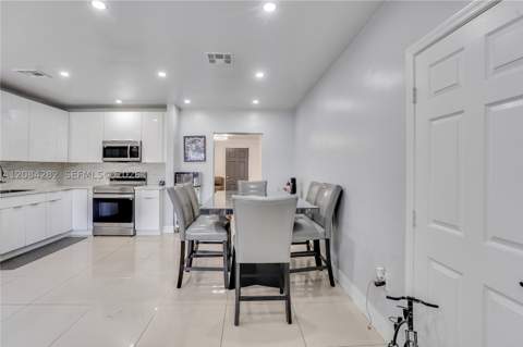 1146 Jann Ave, Opa Locka FL - photo 11 of 38