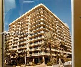 8855 Collins Ave 5B, Surfside FL - photo 12 of 15
