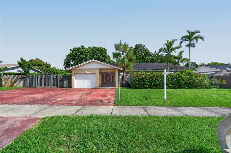 3 bedroom SingleFamilyResidence at 13217 SW 44th Ln, San Sebastian Unit No 5, Miami — photo 1