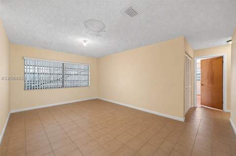 13217 SW 44th Ln, Miami FL - photo 6 of 29