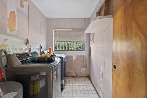 13217 SW 44th Ln, Miami FL - photo 7 of 29